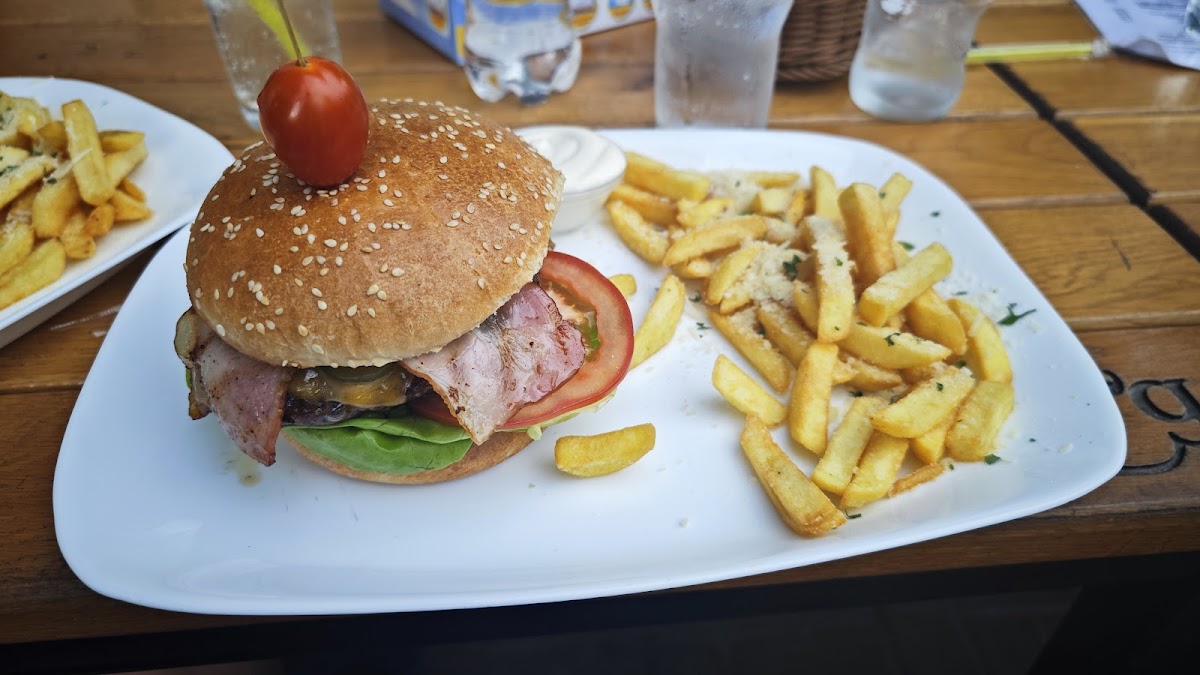 JORJ Grill N Chill - foto 5