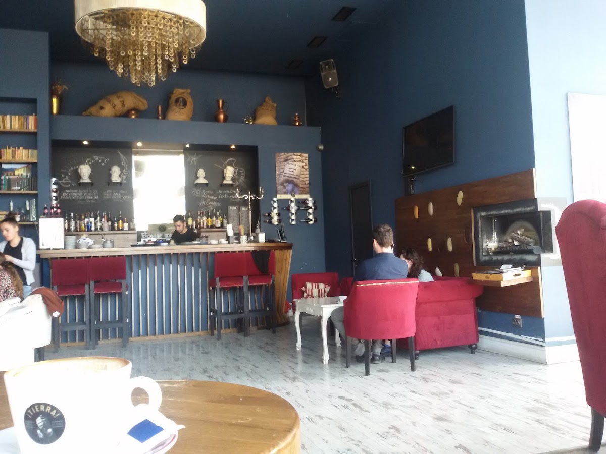 Kafeteque Bistro - foto 5