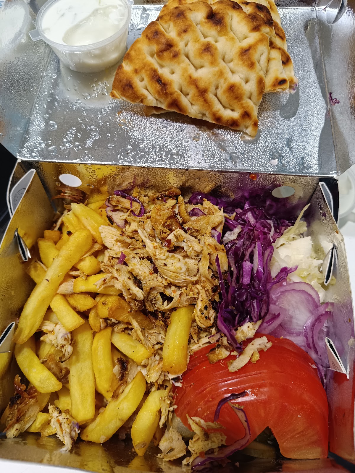 Kalytero Gyros and Grill - foto 3