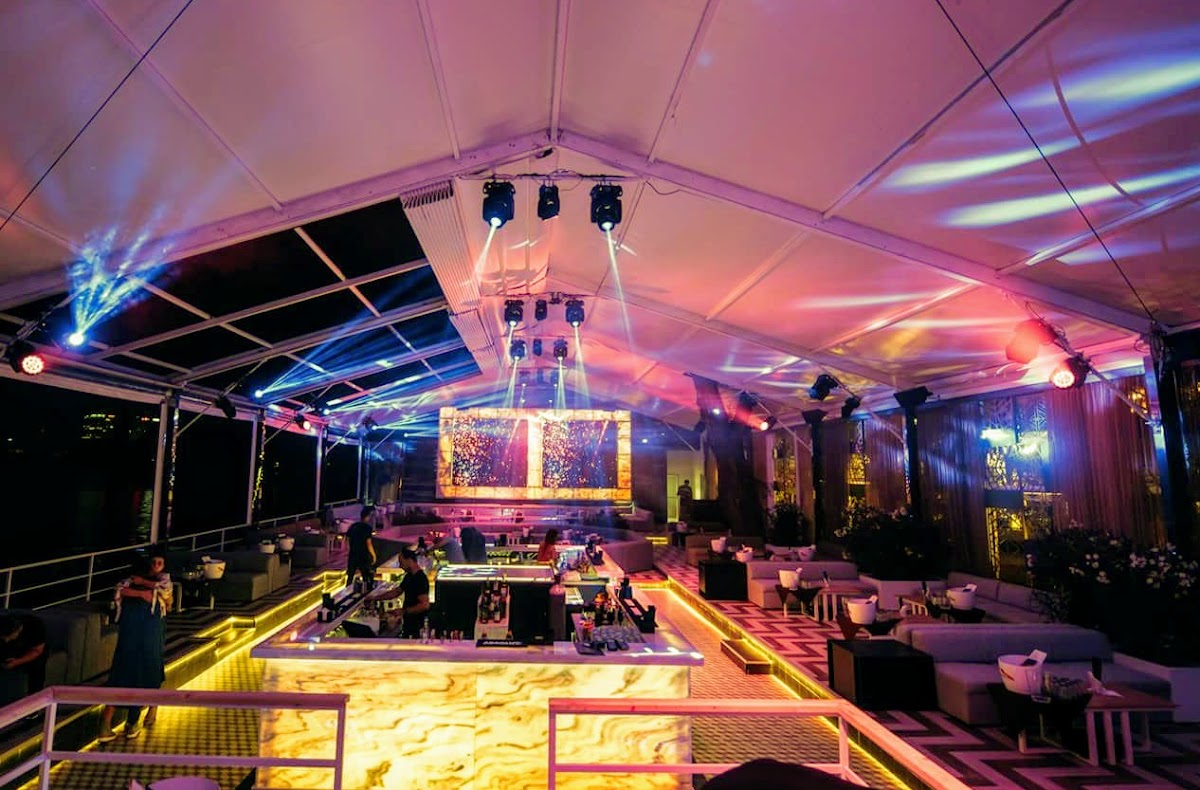 KAYO Club, Pipera (Voluntari)