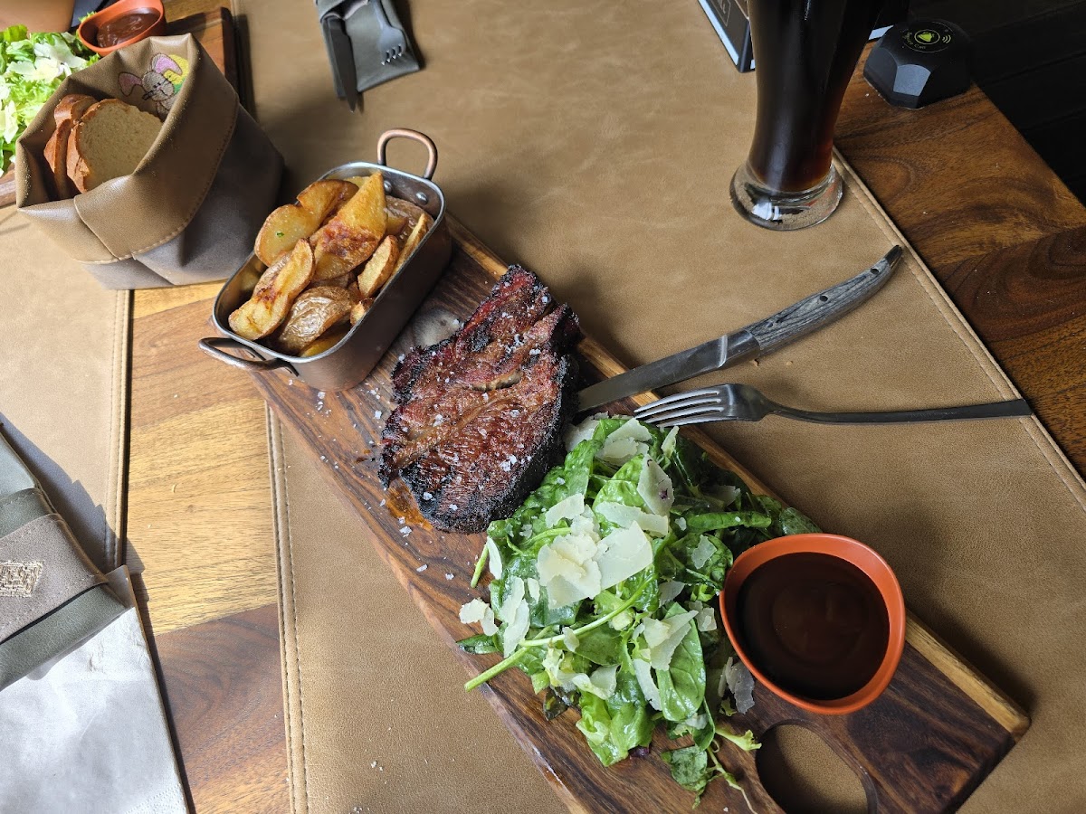 Kimpolung Steakhouse - foto 4