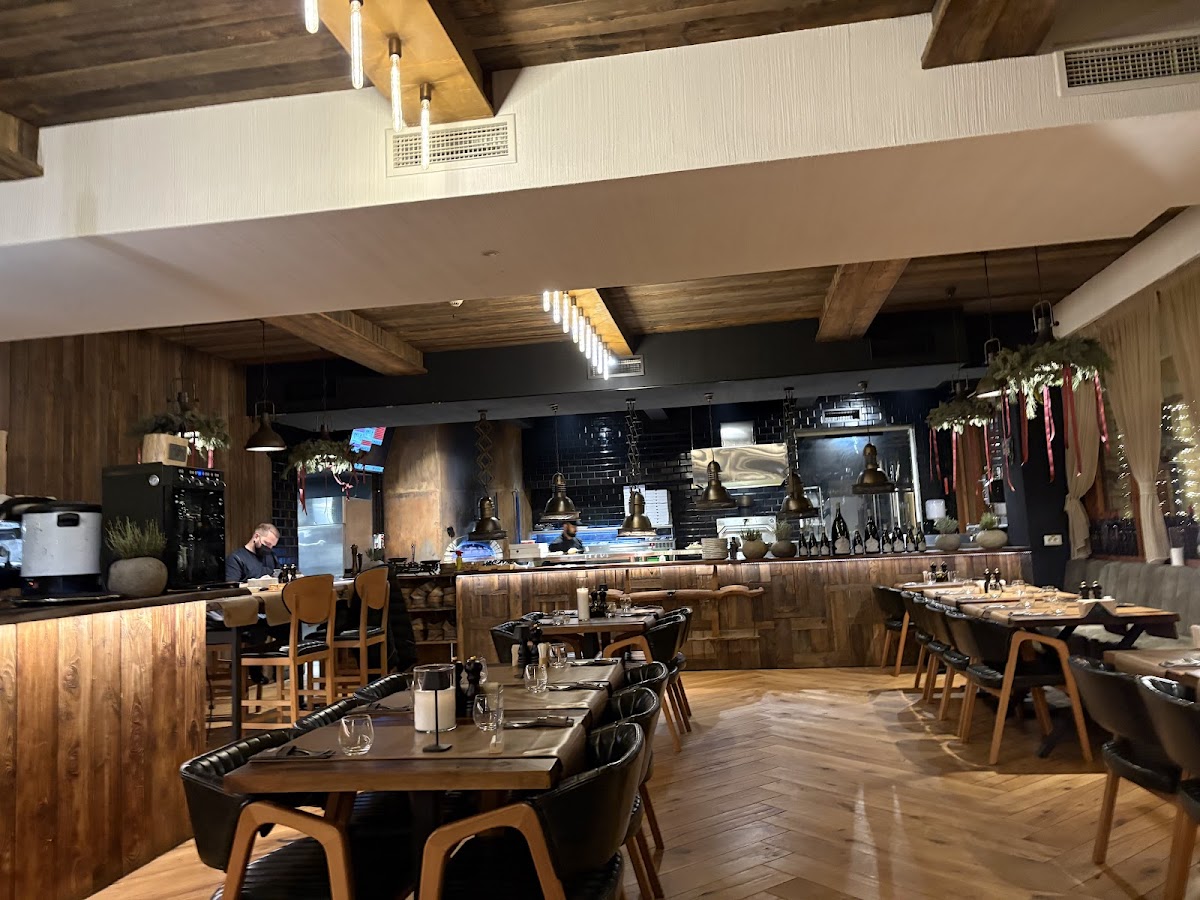 Kimpolung Steakhouse - foto 5