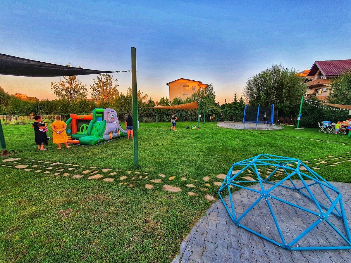Kinder Village Playground - foto 3
