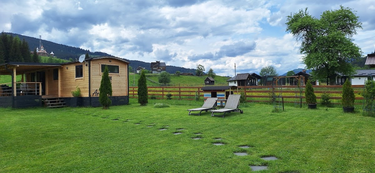 At The Little House in Ciocănești
