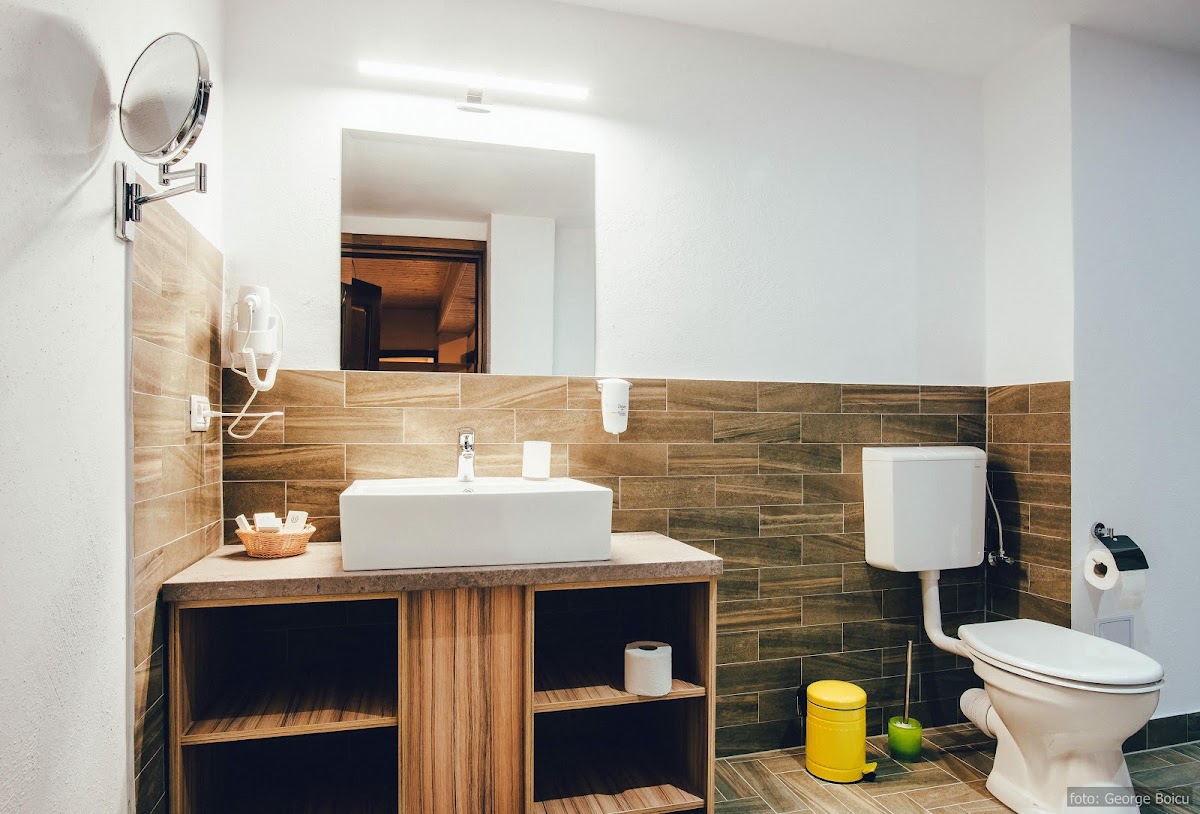 La Conac in Bucovina - foto 4