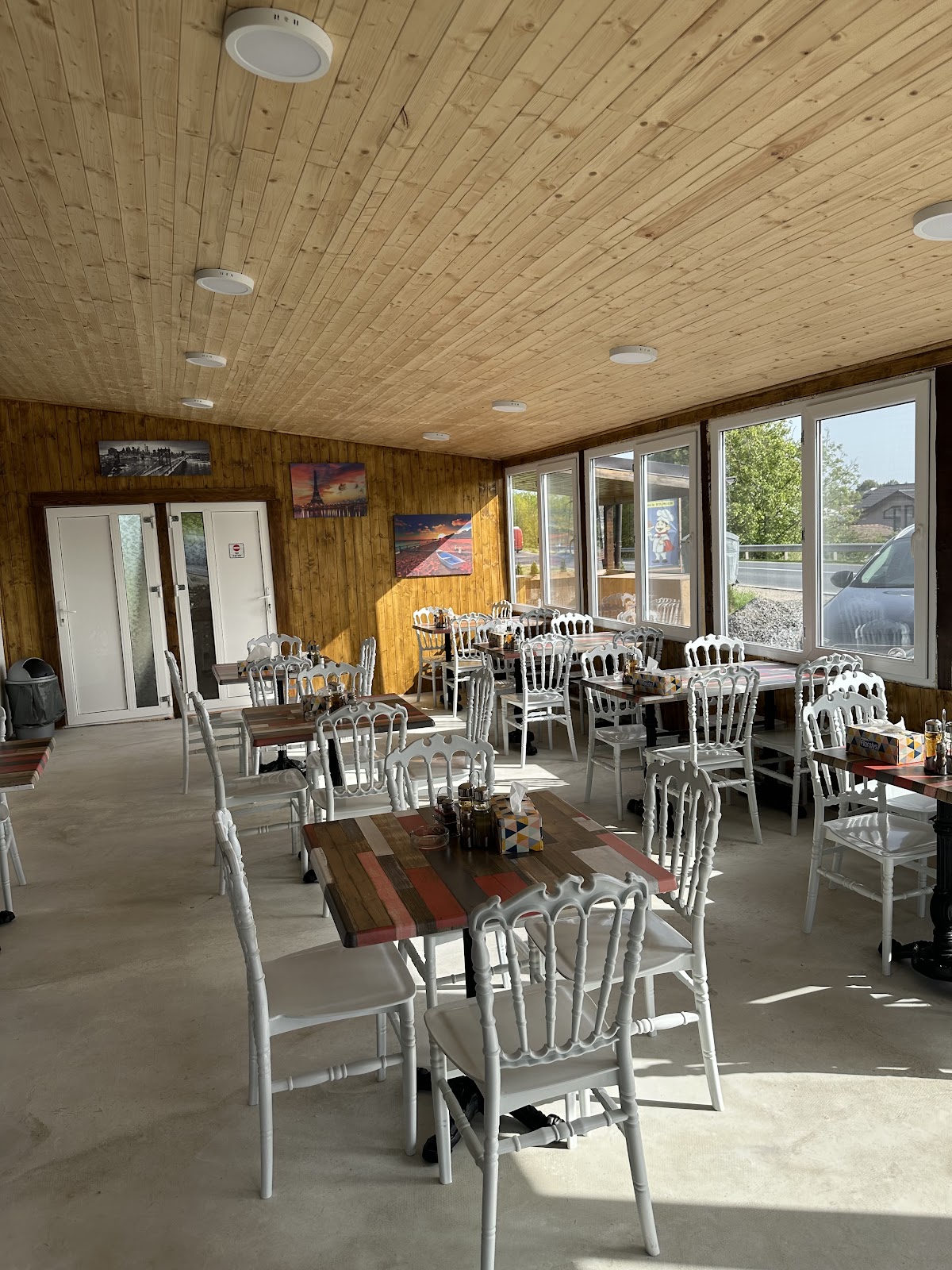 La doi Curcani - foto 1