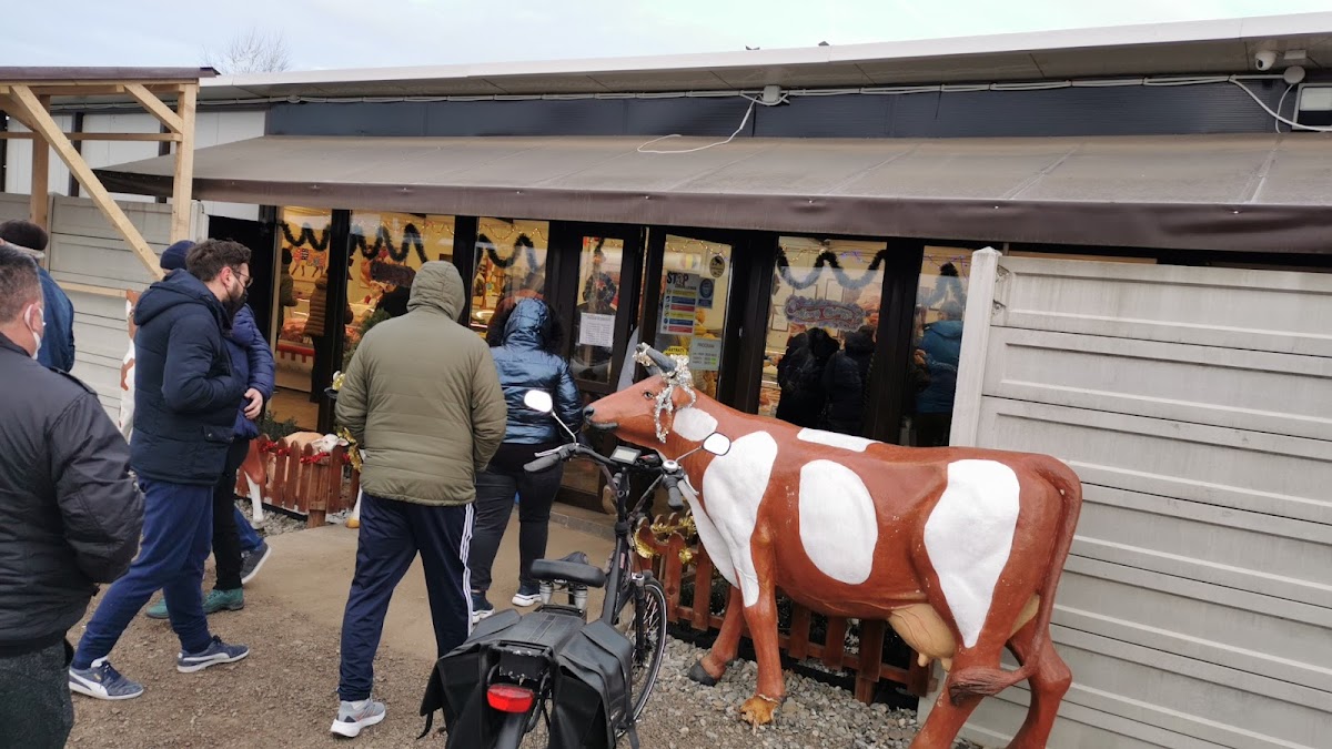 Bei Mircea Macelaru Fabrica - foto 4