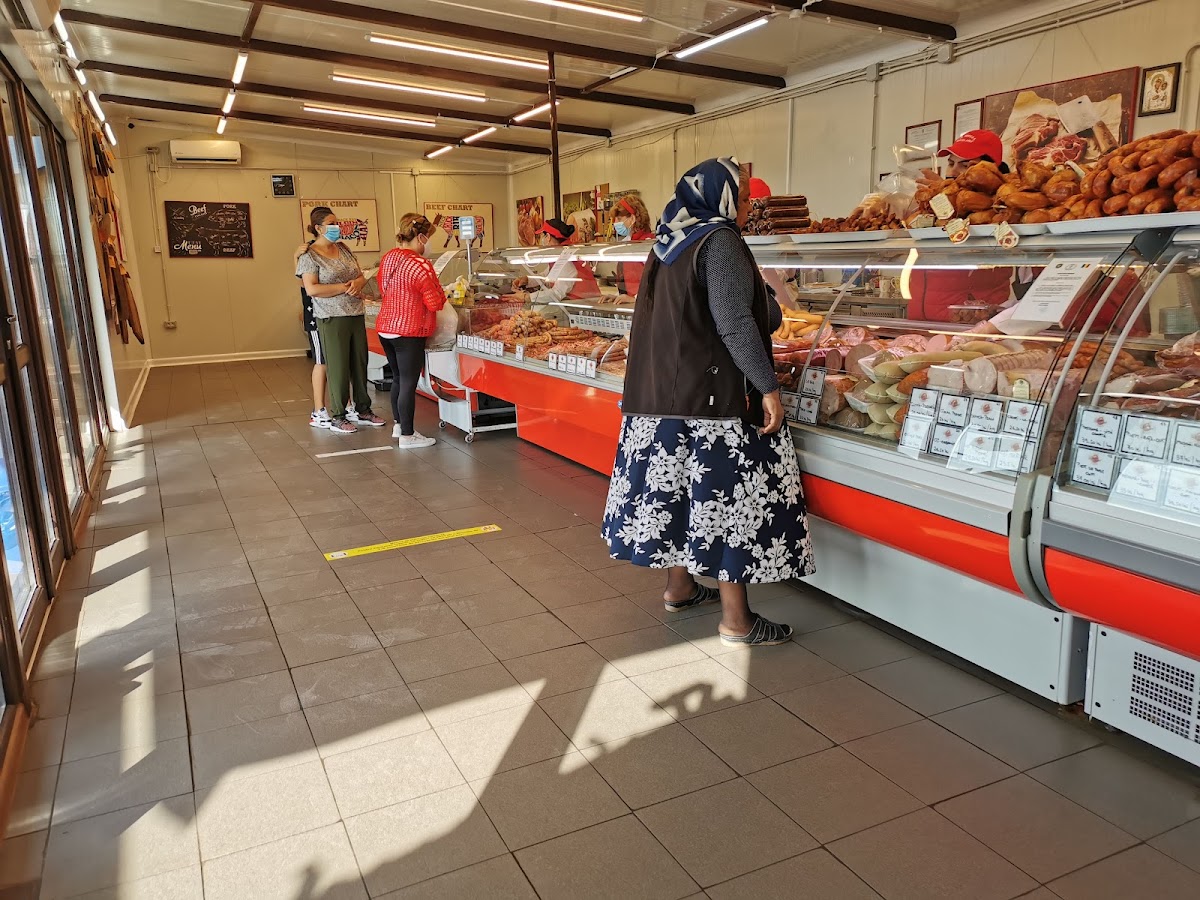 Bei Mircea Macelaru Fabrica - foto 5