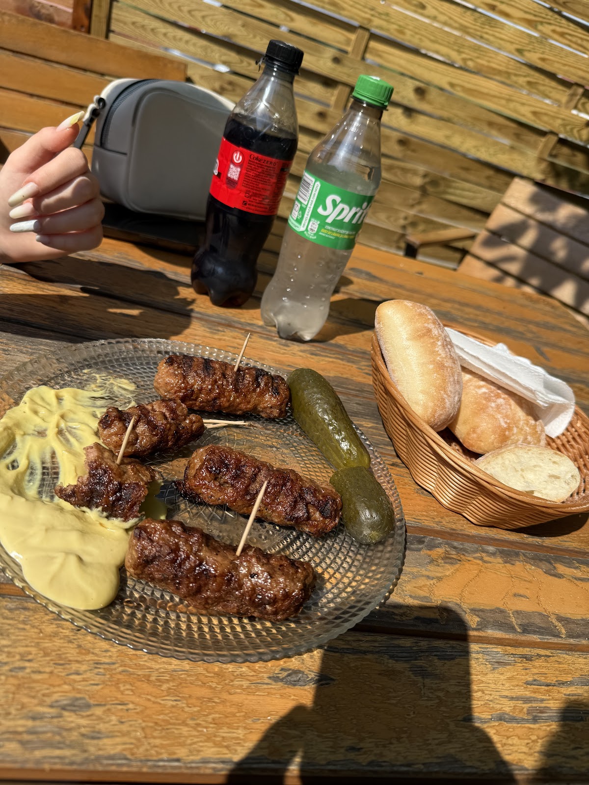 La Mitică - foto 2