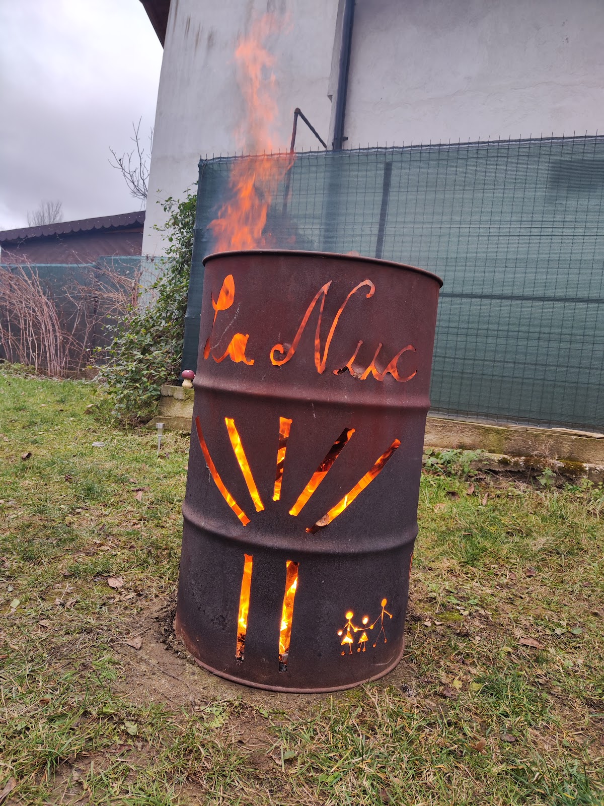 LA NUC