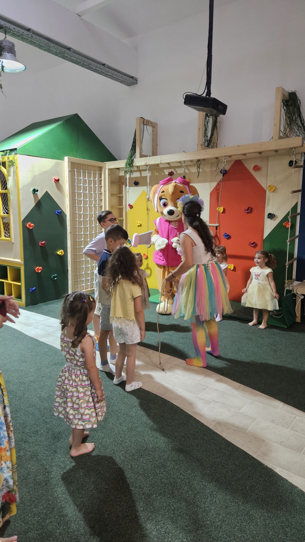 La Povesti - Restaurant & Loc de joaca - foto 5