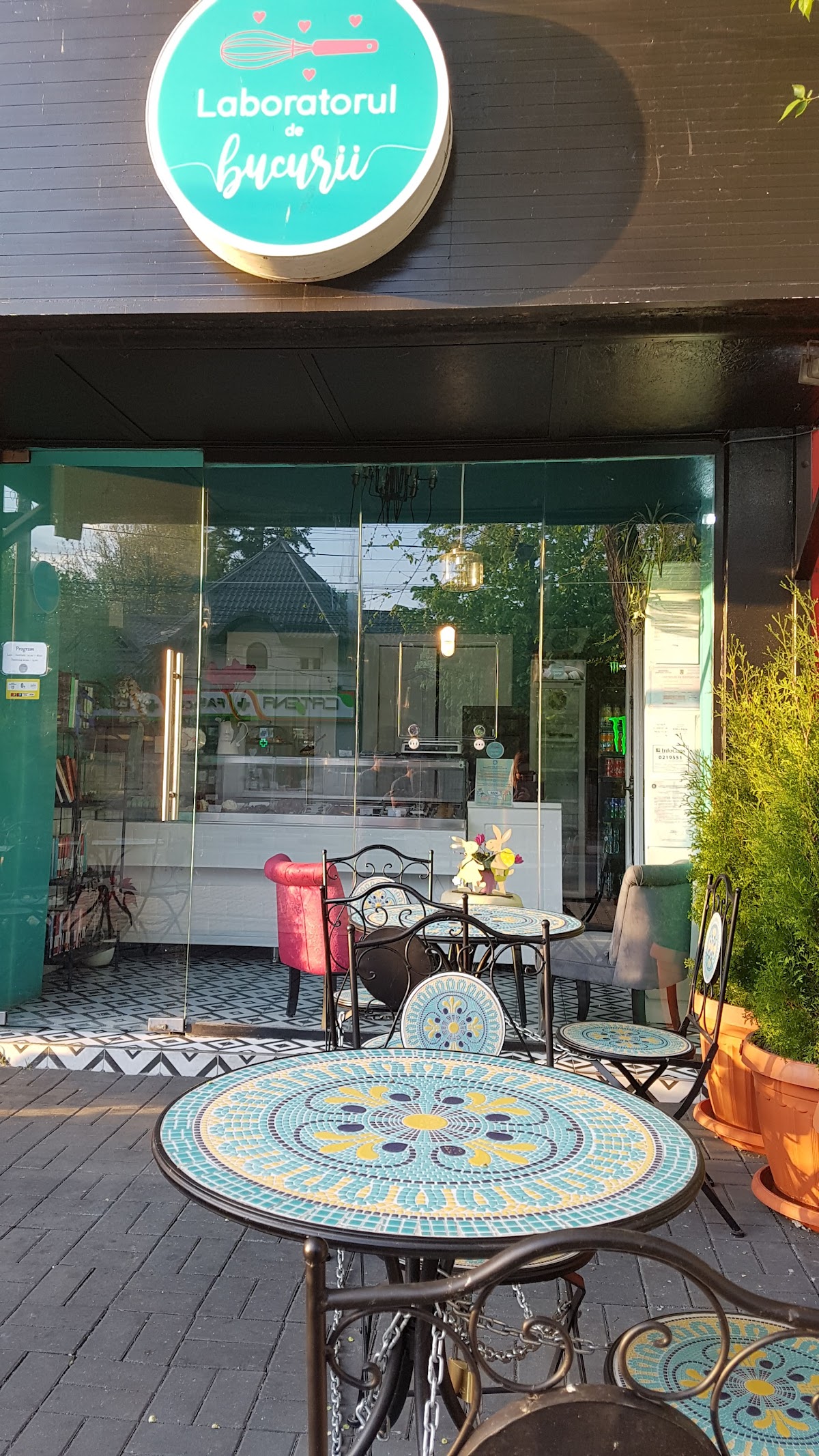 Laboratorul de Bucurii Găești - foto 1