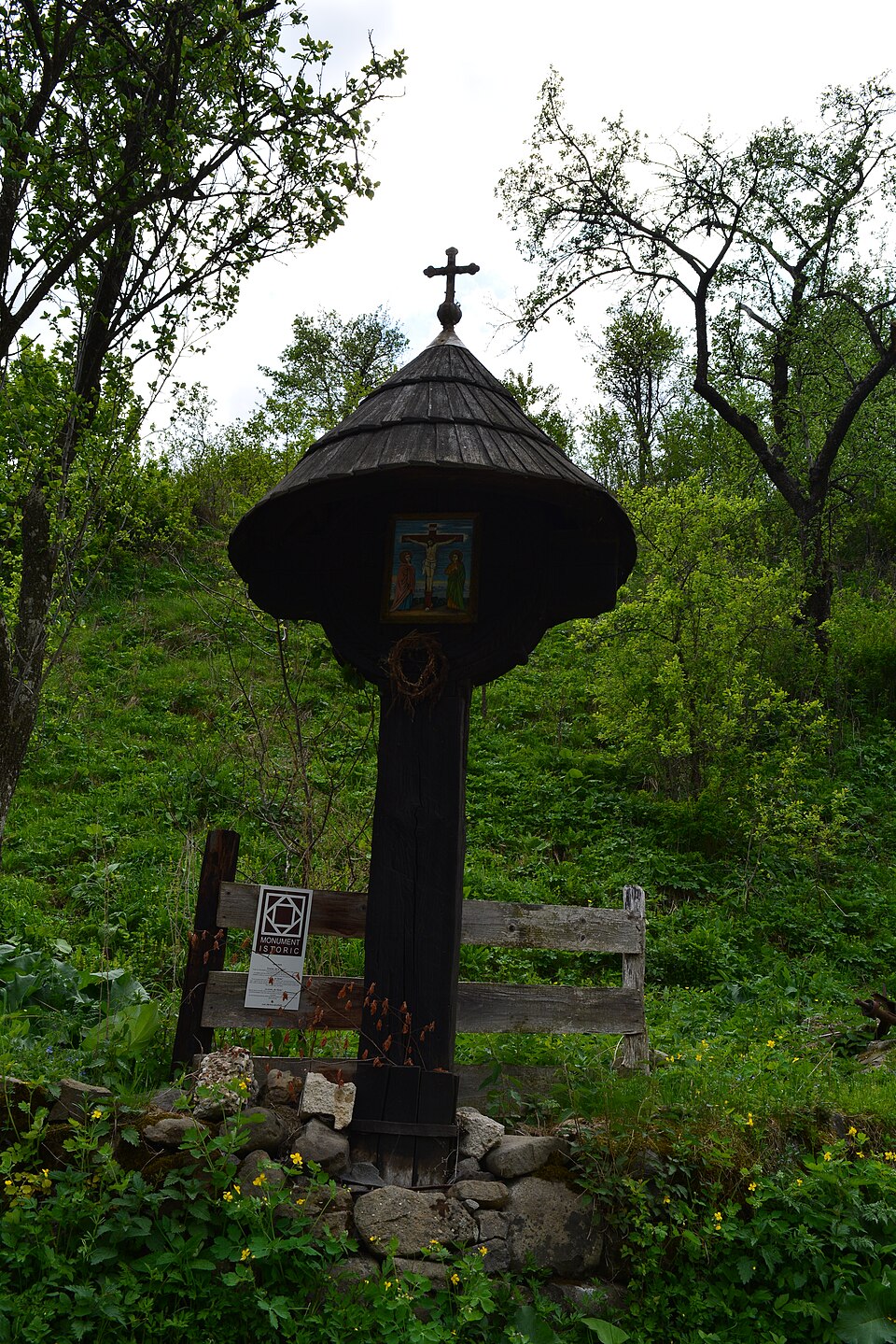 Lacasul de cult Valea Negrilesii, Valea Negrilesii