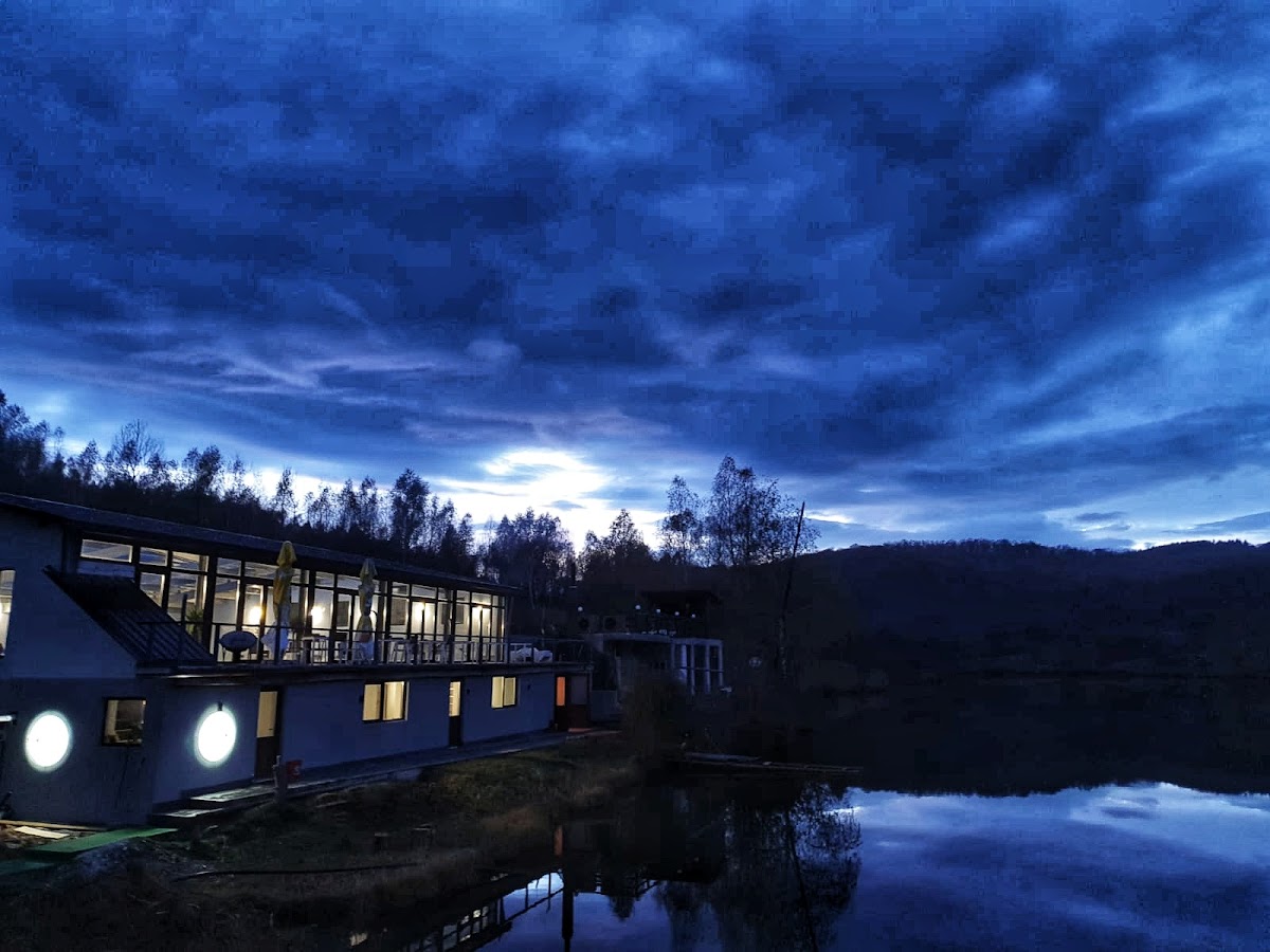 Lacul Miceşti