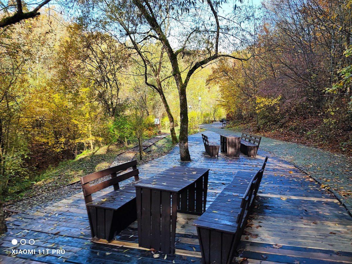 Lacul Paraschiva - foto 2