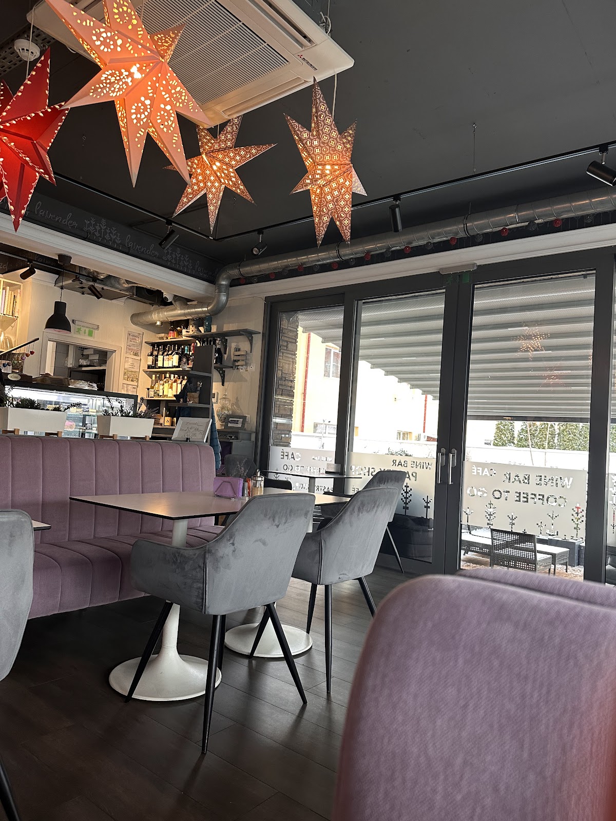 Lavender Cafe & Wine Bar - foto 4