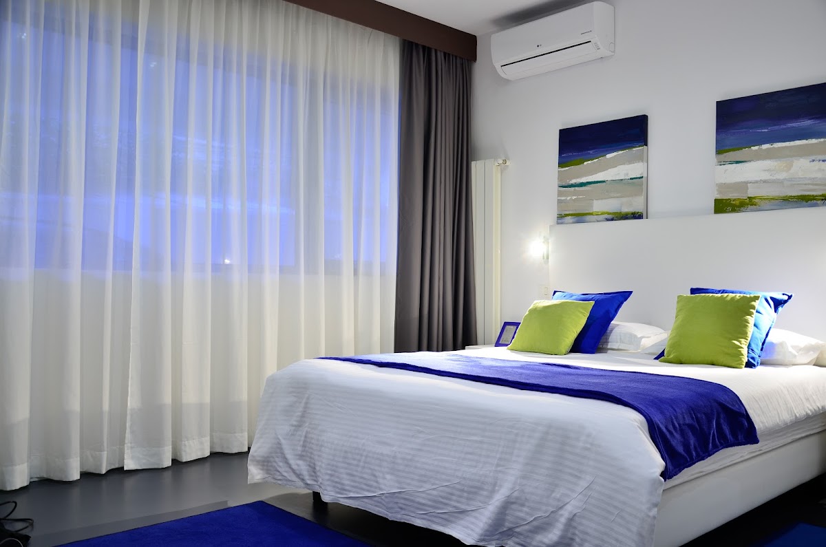 LIVING APARTHOTEL