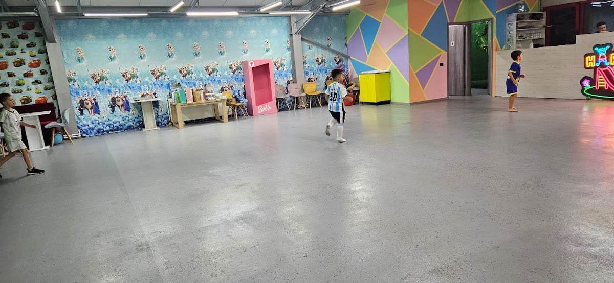 Parque Infantil Happy Land Bragadiru - foto 5