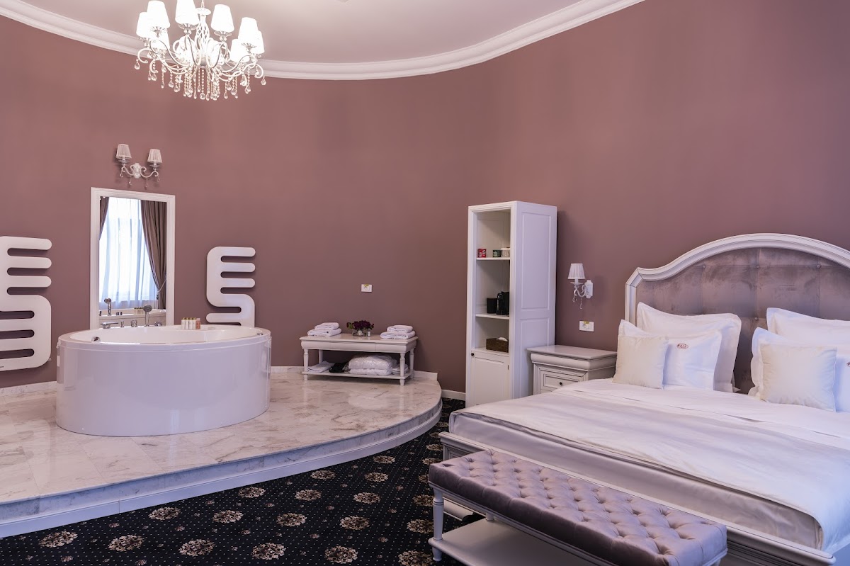 Luxury SIR Boutique Hotel