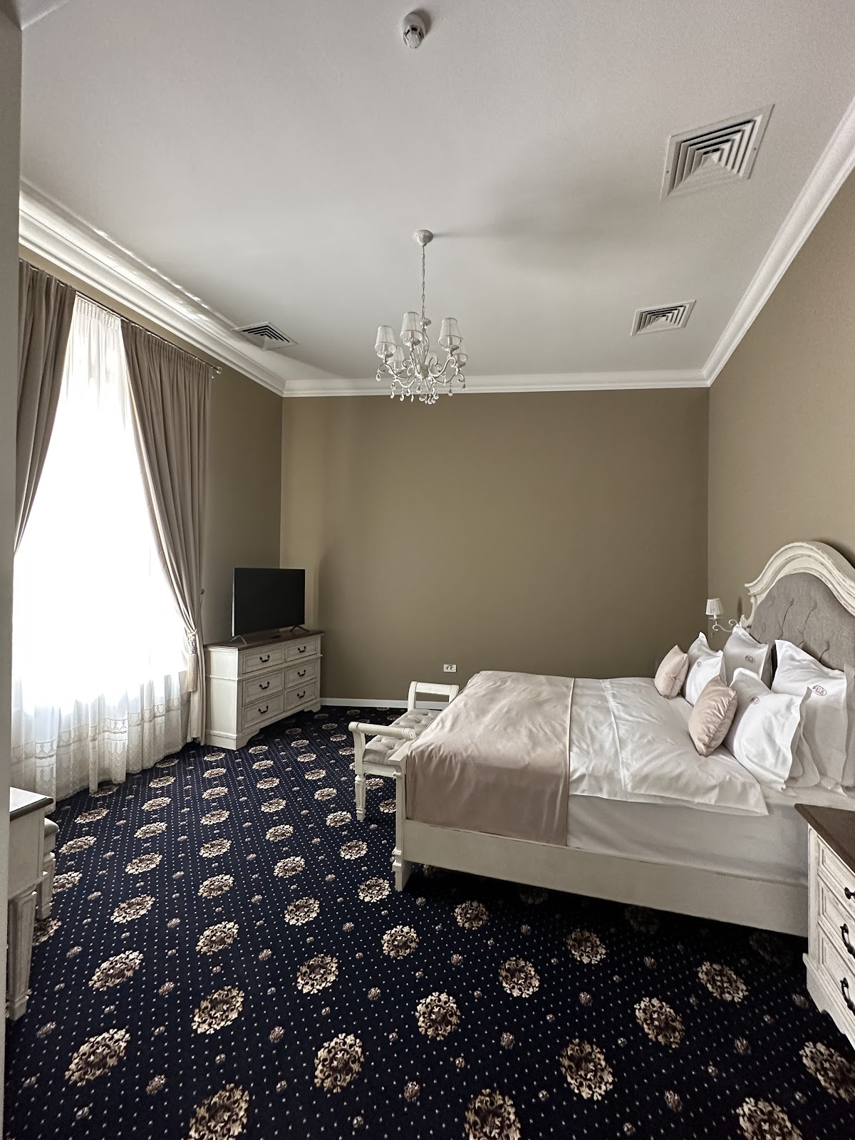 Luxury SIR Boutique Hotel