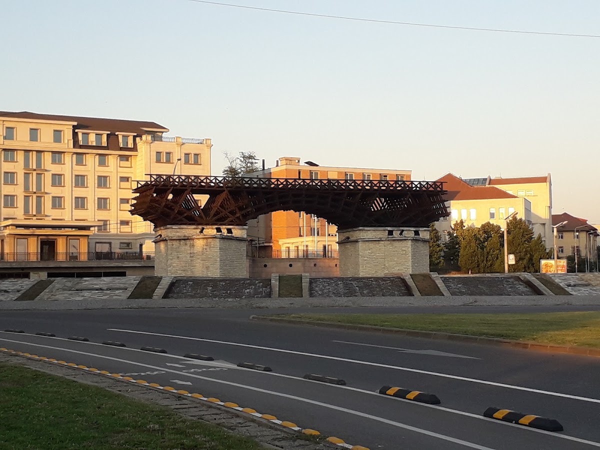 特拉扬桥模型 - foto 4