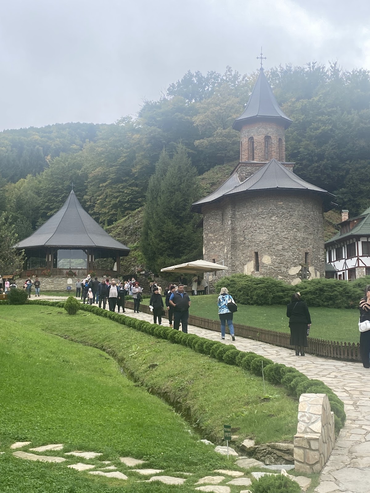 Mănăstire Română Unită (greco-catolică) - foto 5