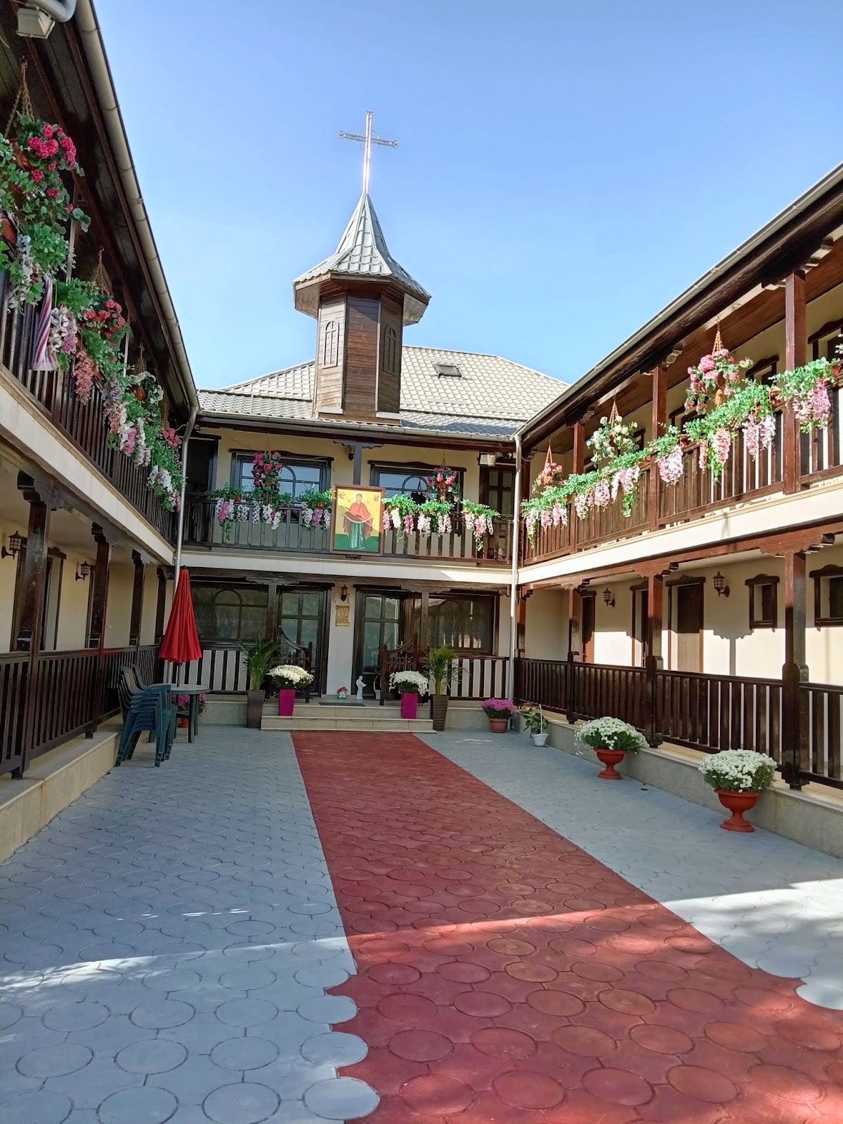 Monastery "The Covering of the Mother of God" Valea Budului - foto 4