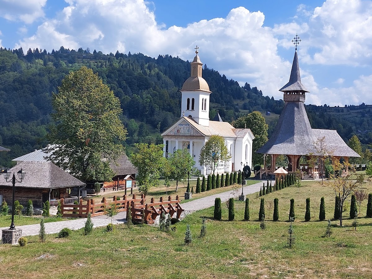 Mănăstirea „Adormirea Maicii Domnului” (Izvorul Negru) - Moisei - foto 1
