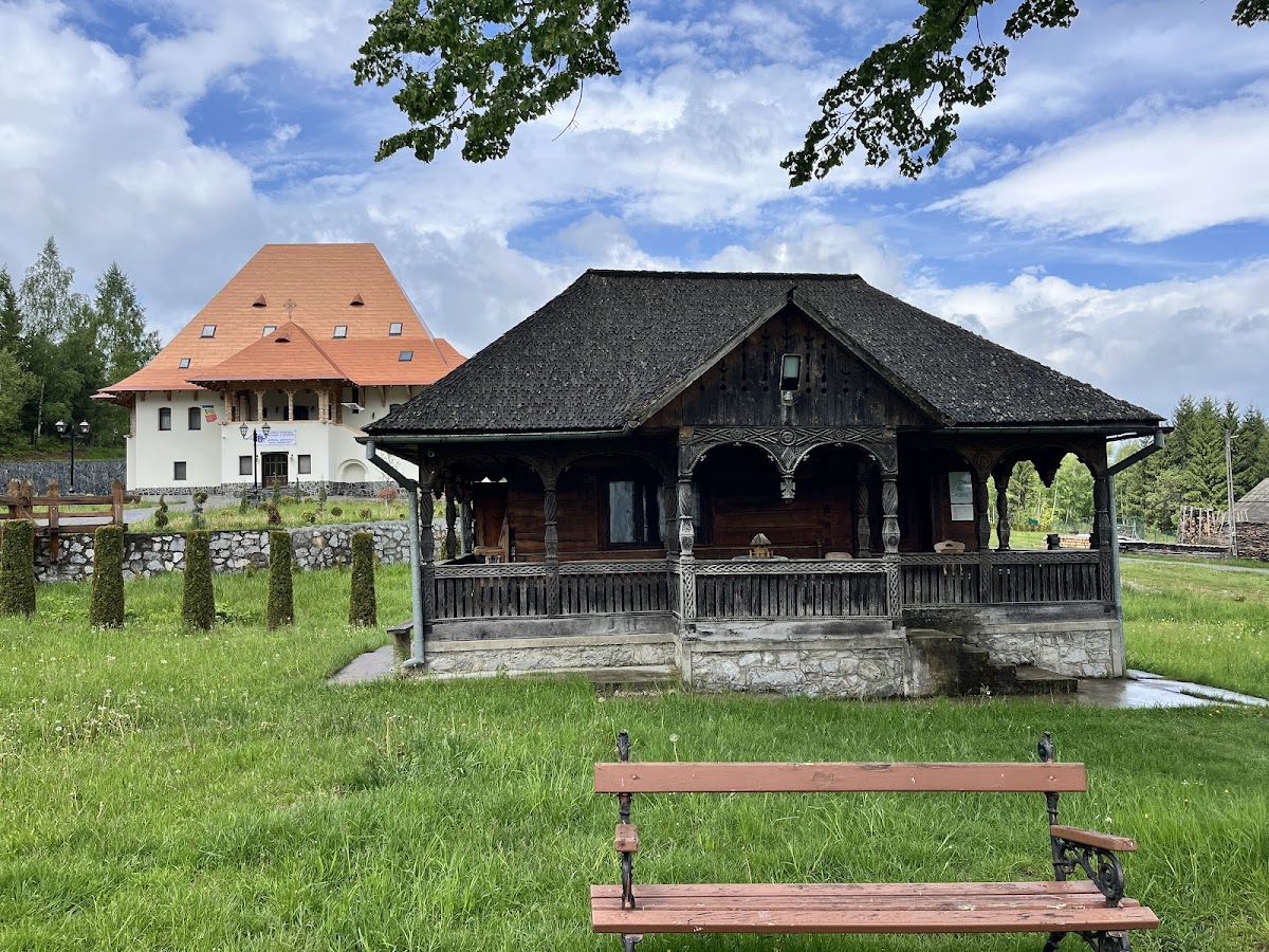 Mănăstirea „Adormirea Maicii Domnului” (Izvorul Negru) - Moisei - foto 5