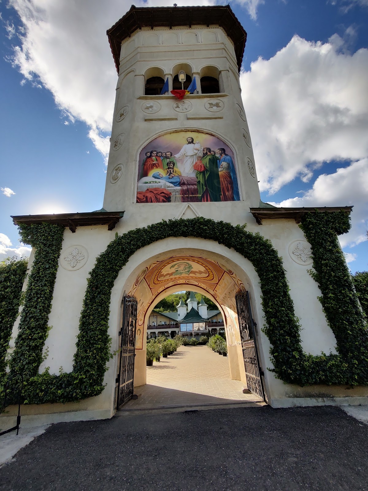 Monastère de l'Assomption de la Mère de Dieu-Moreni - foto 3