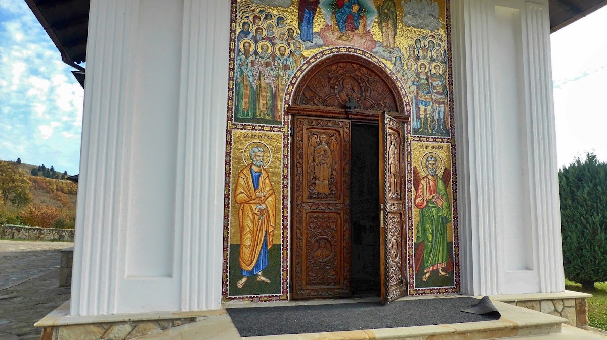 Mănăstirea Almaș - foto 4