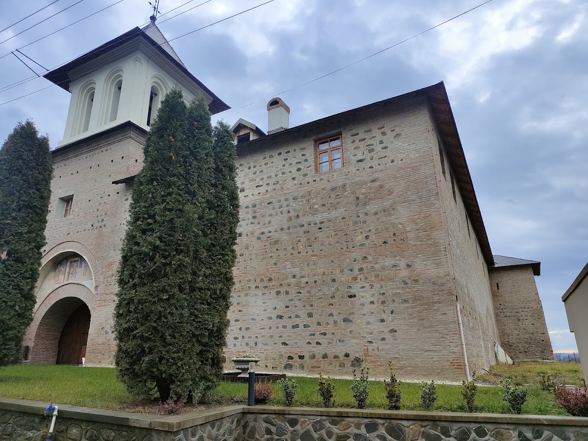 Mănăstirea Aninoasa - foto 3