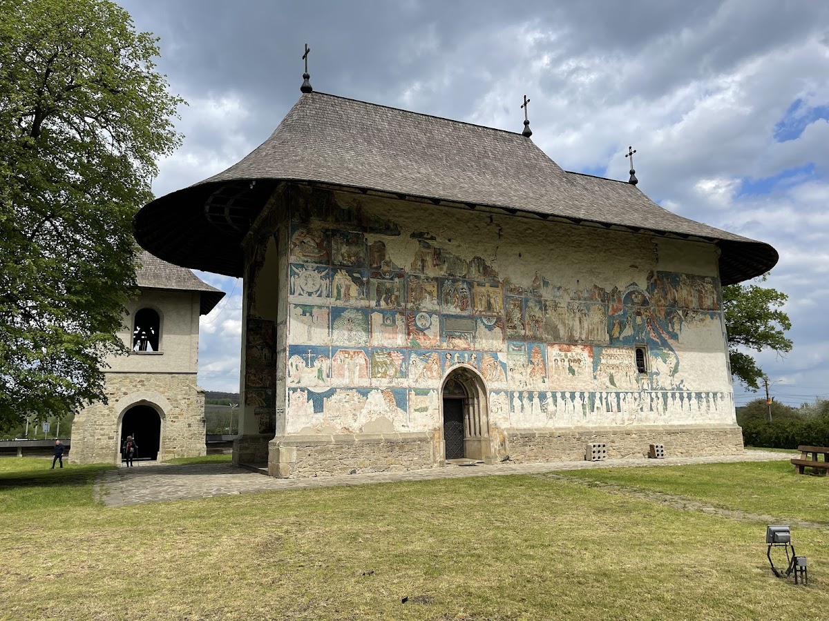 Mănastirea Arbore - foto 1
