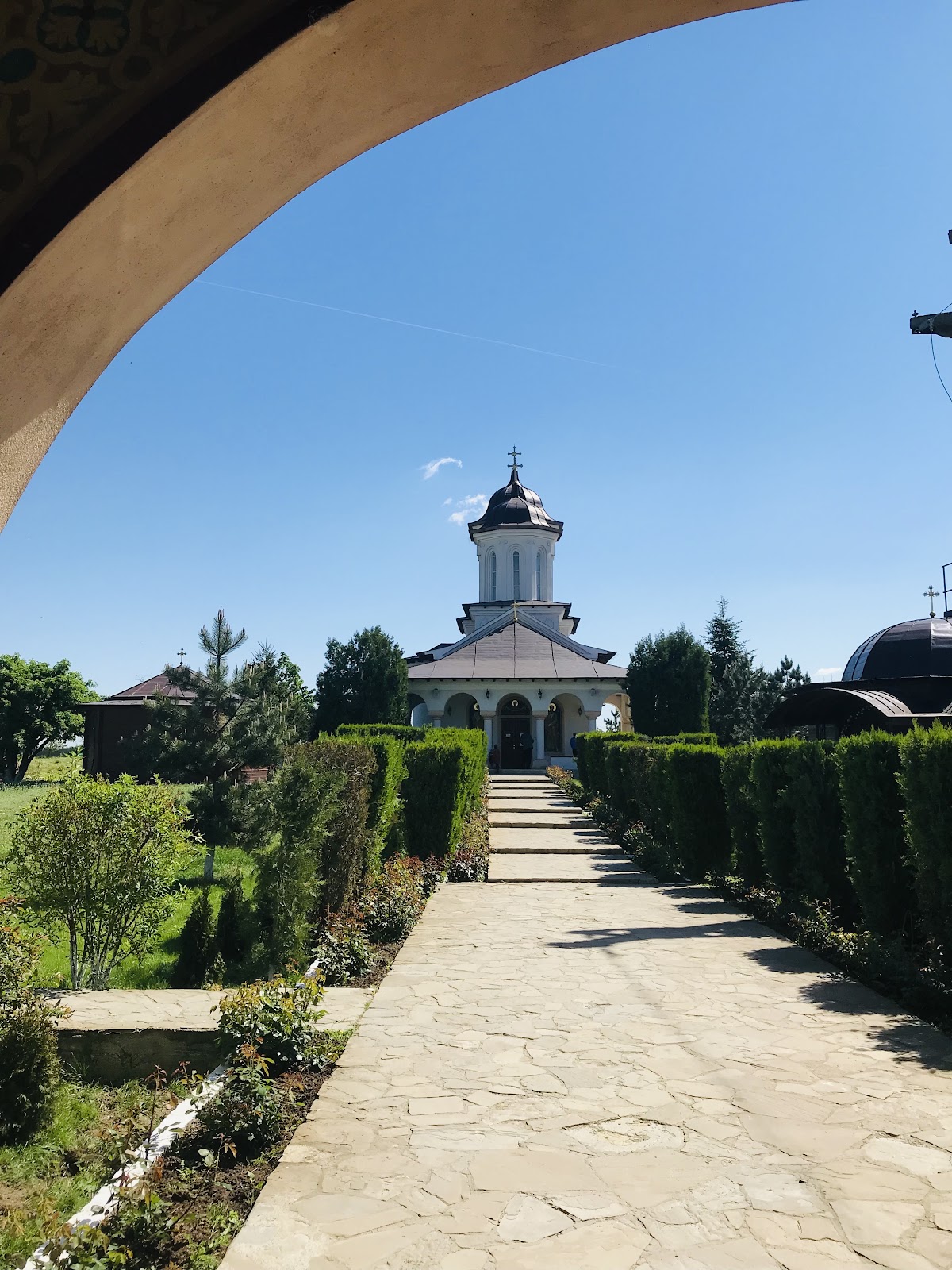 Mănăstirea Balaciu - foto 2