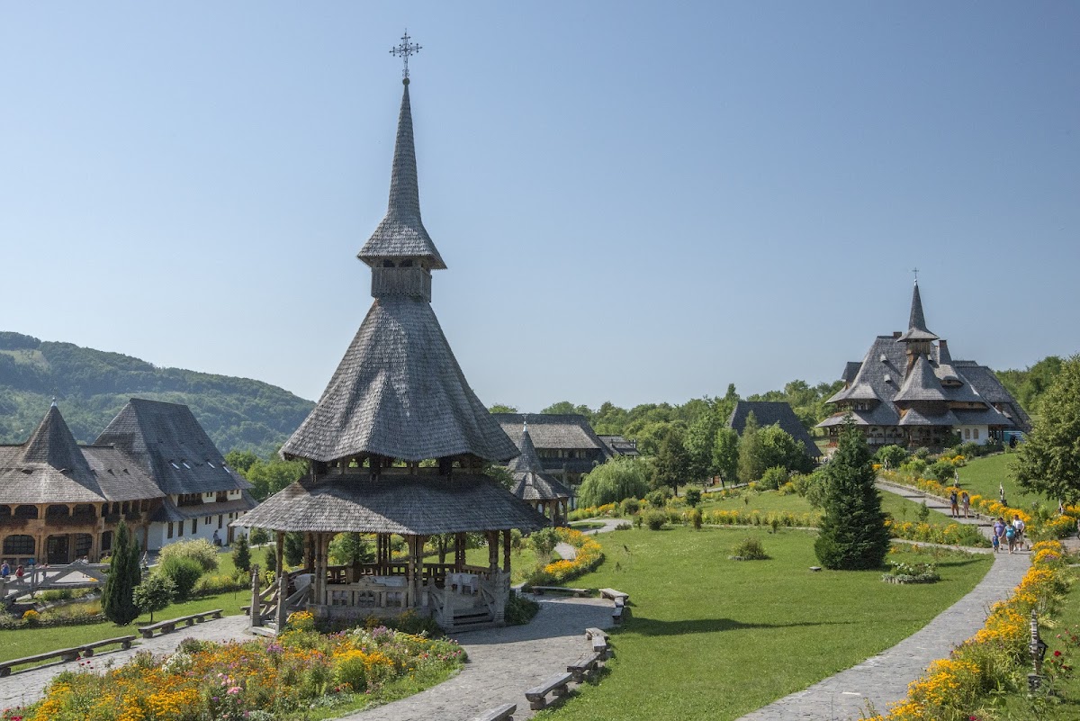 Mănăstirea Bârsana - foto 2