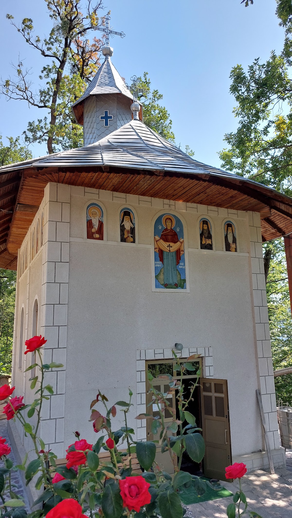 Mănăstirea Bisericani - foto 3