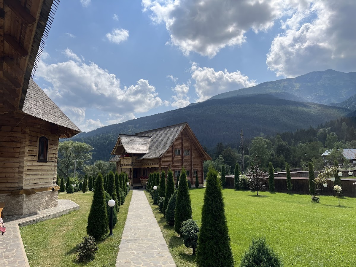 Mănăstirea Borșa Pietroasa - foto 2