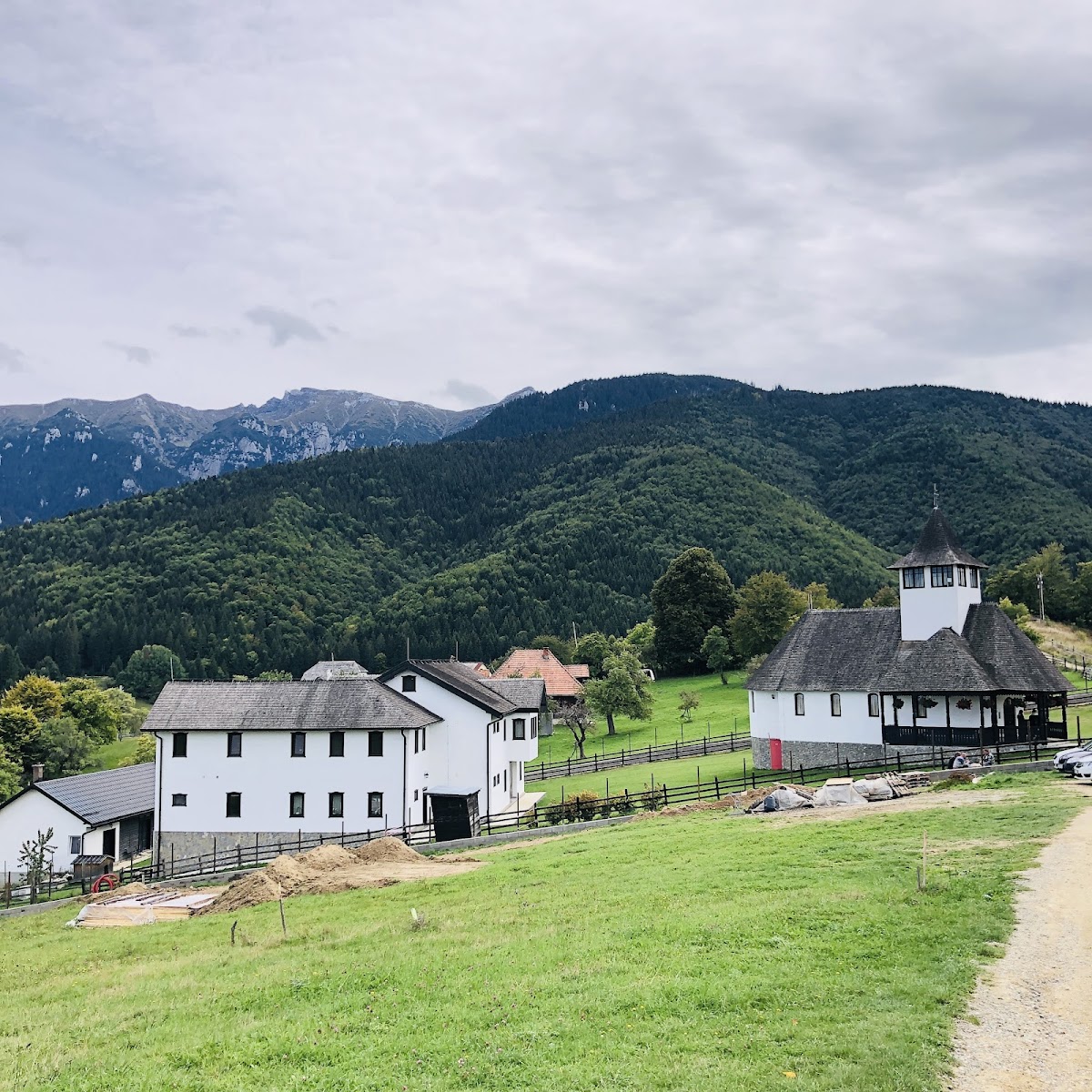 Mănăstirea Bran - foto 3