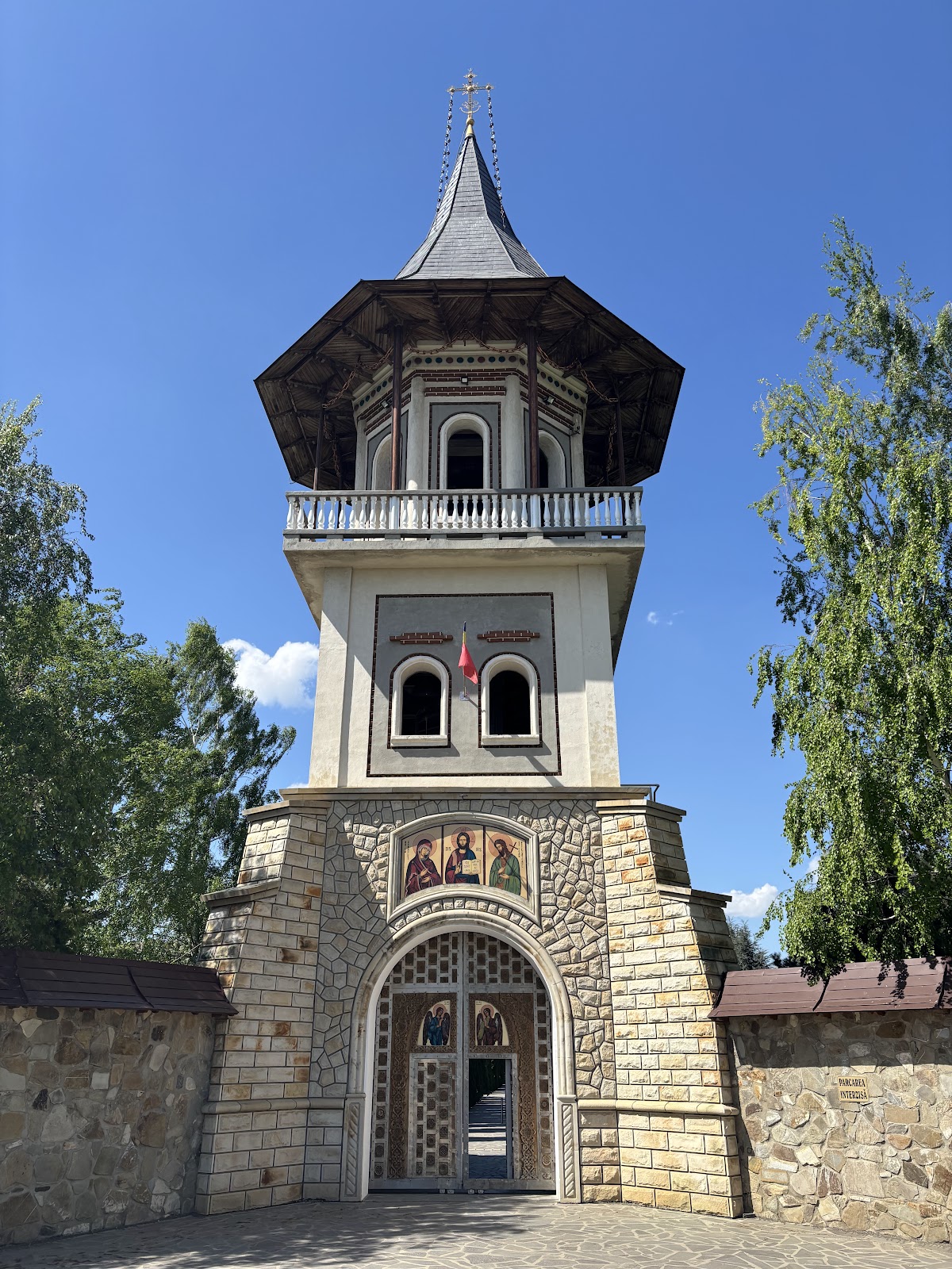 Mănăstirea Cămârzani - foto 4