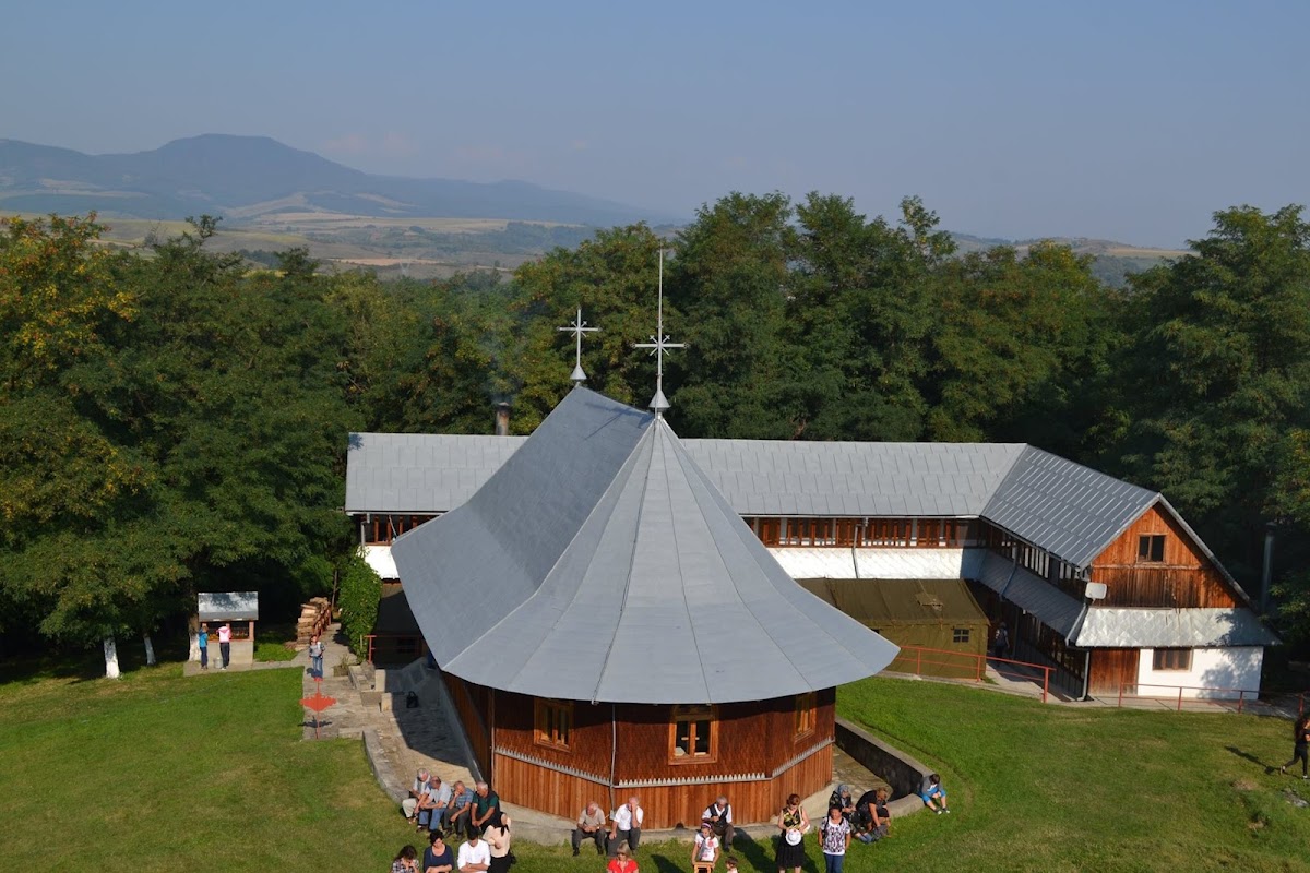 Mănăstirea Caraclău - foto 3