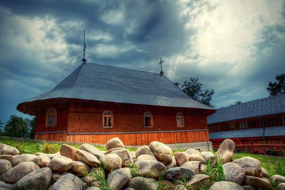 Mănăstirea Caraclău - foto 4