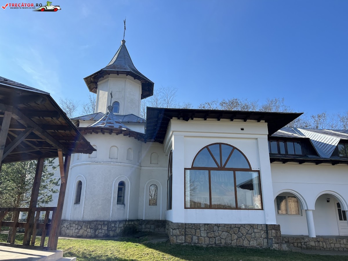 Monasterio de Cârlomănești - foto 2