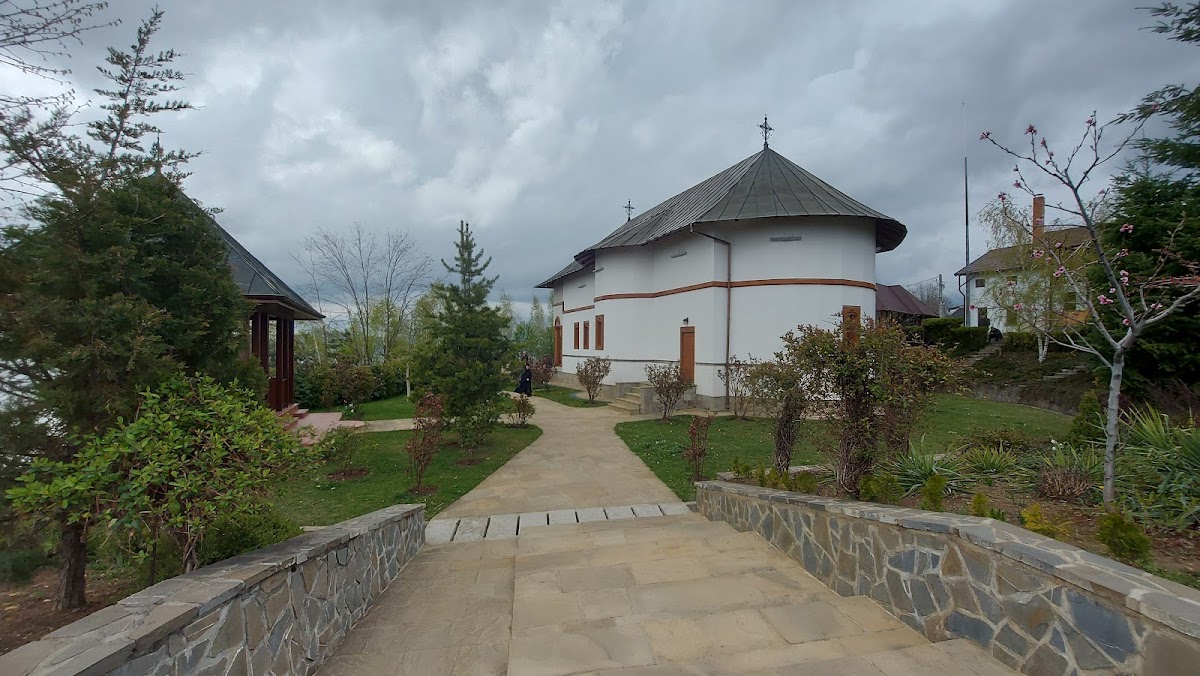 Cornu Monastery - foto 2