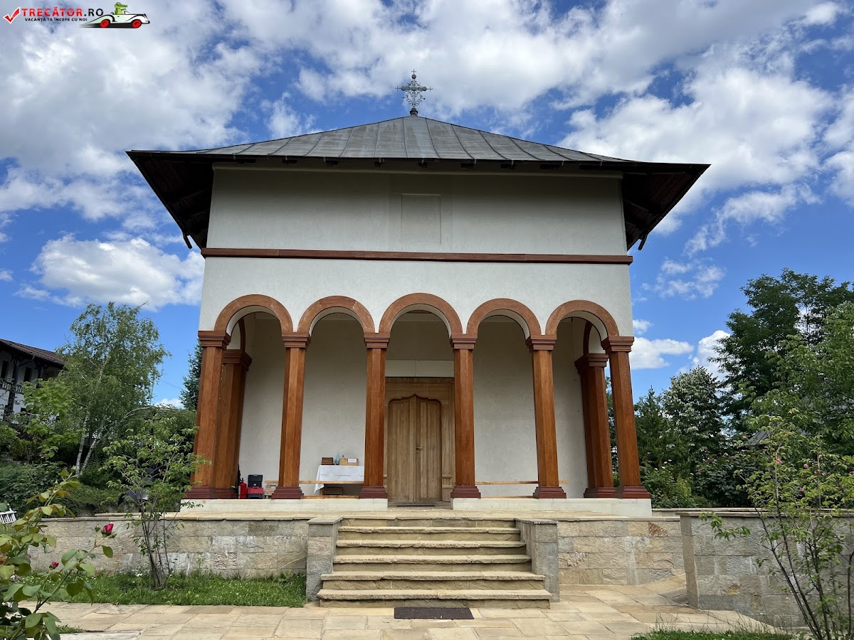 Cornu Monastery - foto 3