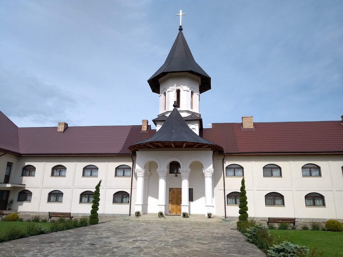 Mănăstirea de maici "Intrarea în Biserică a Maicii Domnului" Rădăuți