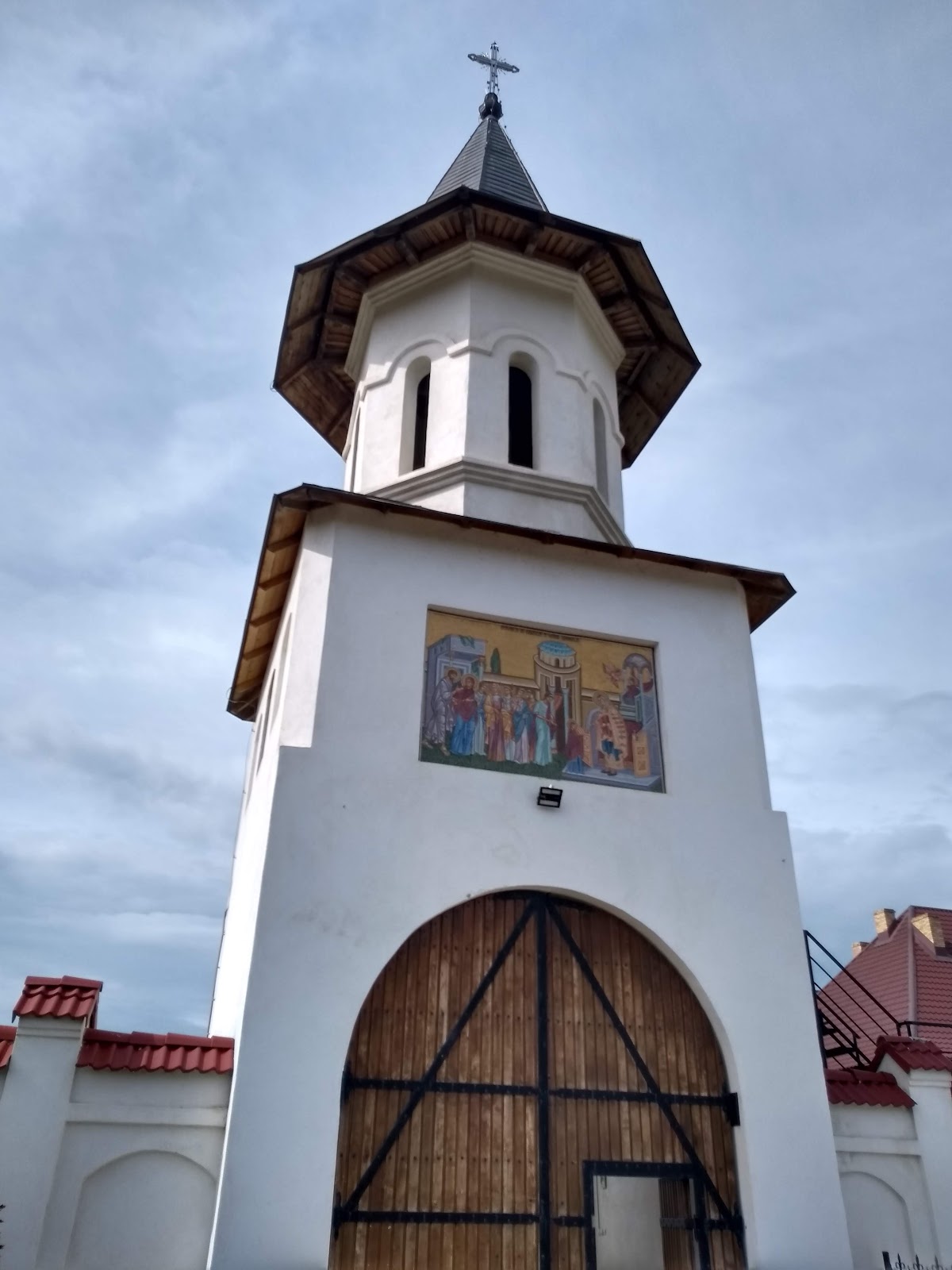 Mănăstirea de maici "Intrarea în Biserică a Maicii Domnului" Rădăuți - foto 3