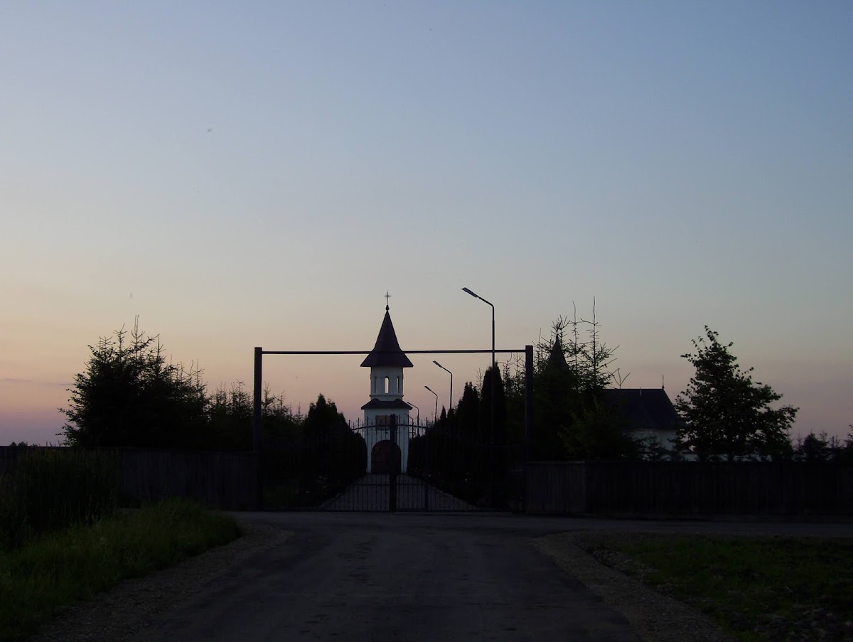 Mănăstirea de maici "Intrarea în Biserică a Maicii Domnului" Rădăuți - foto 4