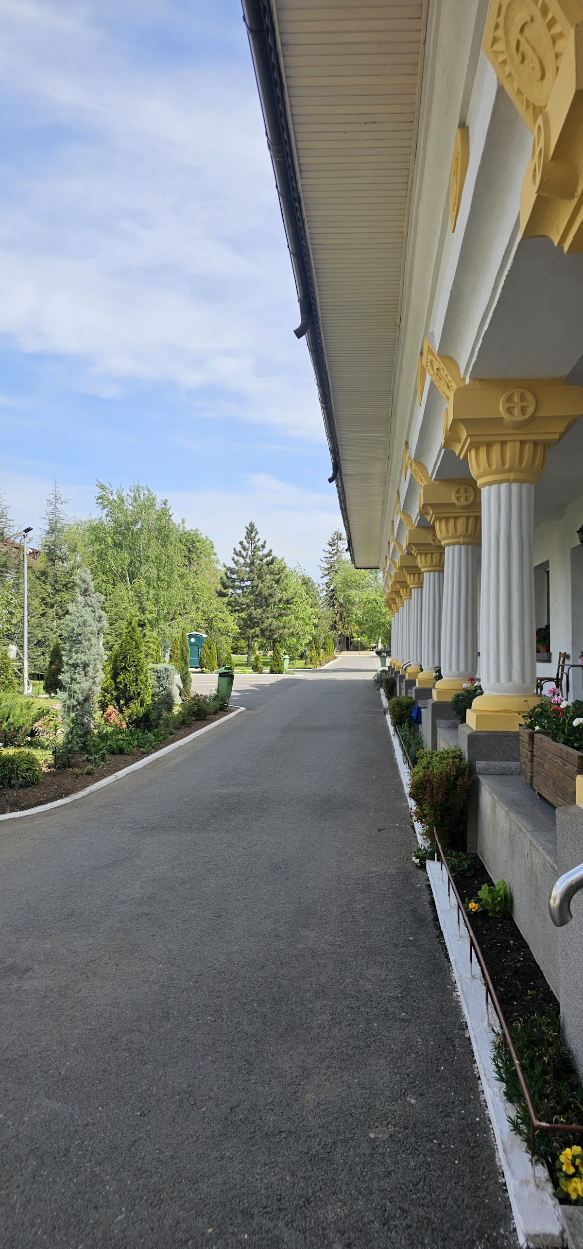 Mănăstirea Duminica Sfinților Români - foto 5