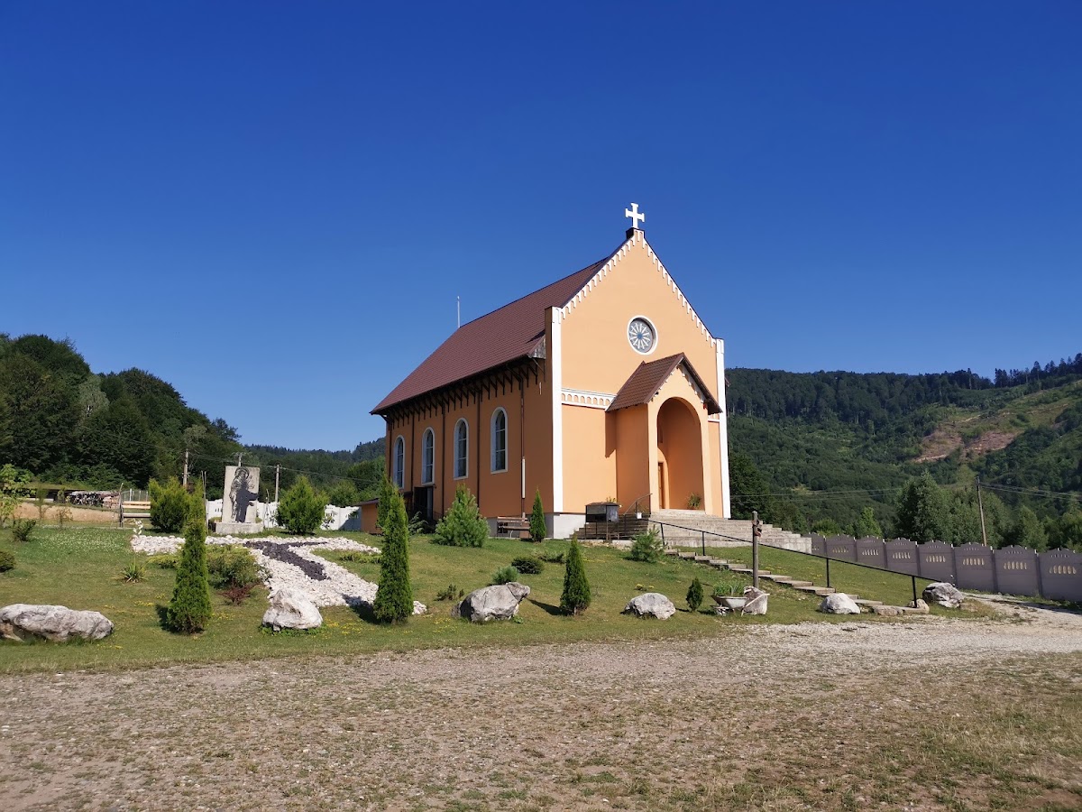 Ferences Kolostor "Szentháromság"