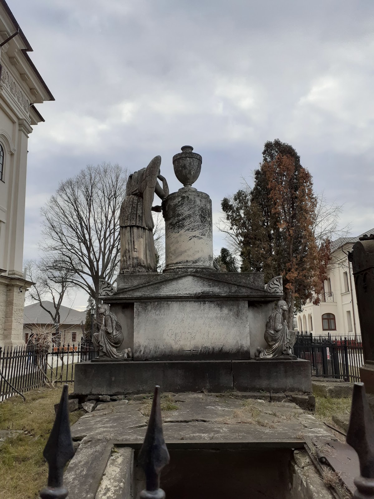 Mănăstirea Frumoasa - foto 4